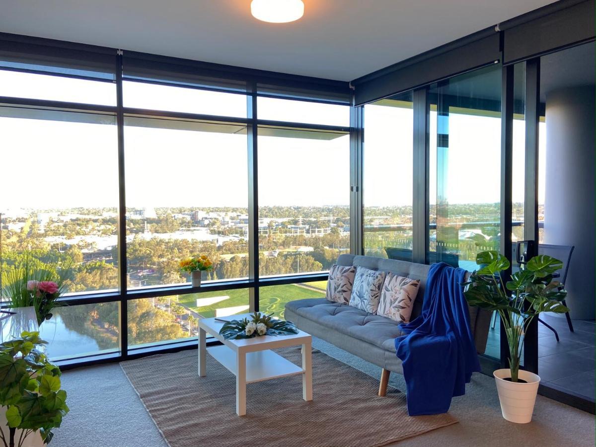 Parkside & View In Olympic Park