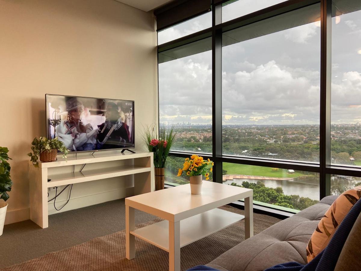 Parkside & View In Olympic Park Apartment *