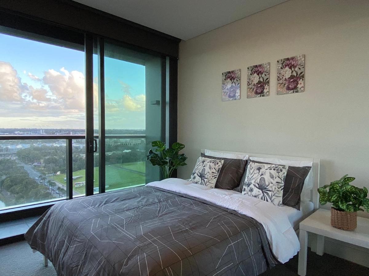 Parkside & View In Olympic Park * Sydney