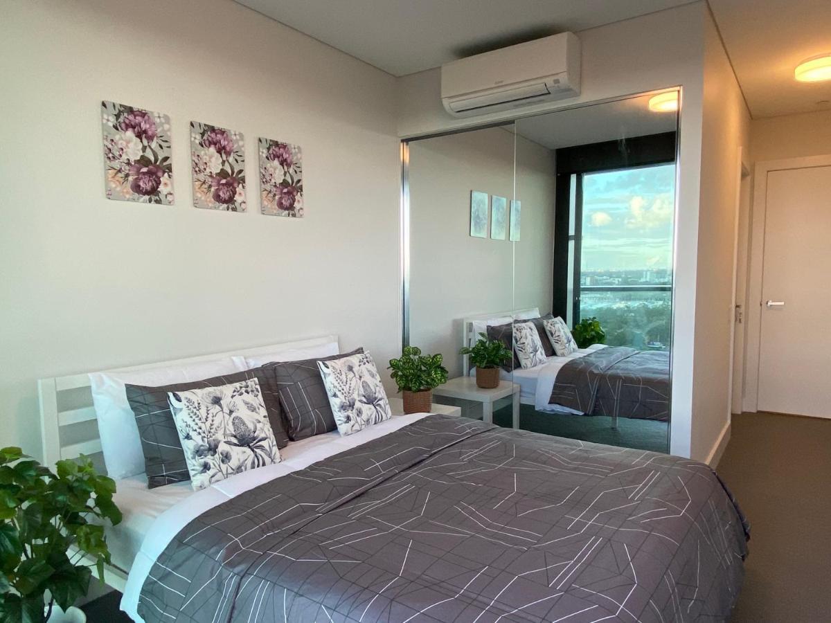 Parkside & View In Olympic Park * Sydney